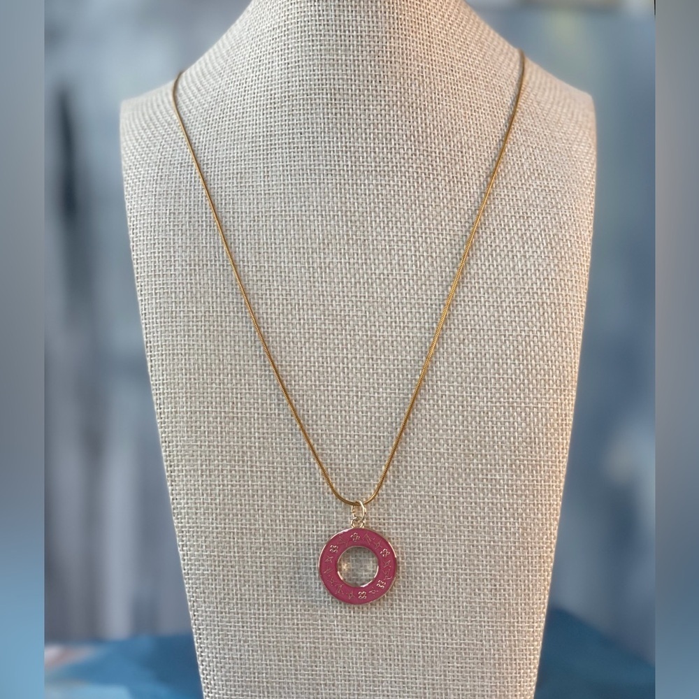 Pink Enamel L V Circle Pendant Necklace Gold Tone Chain 16” Chic - Picture 4 of 5